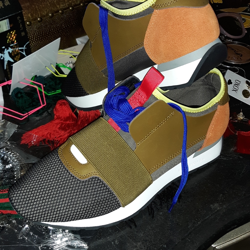 Sneakers
